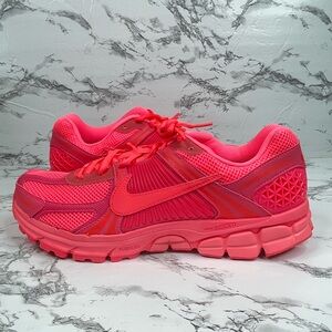 NEW Nike Zoom Vomero 5 Men's Hot Punch Men's Size 10 HF5493-600